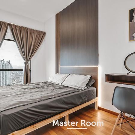 Nowhere 2Br & 2Bath Apartment With Balcony @ Reizz Residences Куала Лумпур Екстериор снимка
