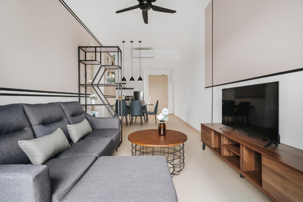 Nowhere 2Br & 2Bath Apartment With Balcony @ Reizz Residences Куала Лумпур Екстериор снимка